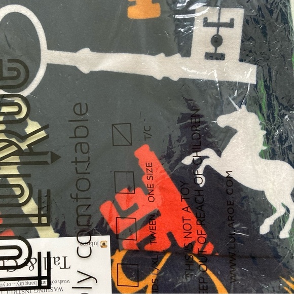 NWT LulaRoe TC Leggings black white red orange actual unicorn keys rare HTF NEW - Picture 3 of 3